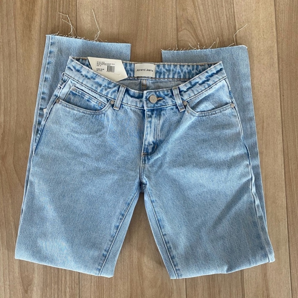 Abrand 99 Low Straight Petite Walkaway Jeans